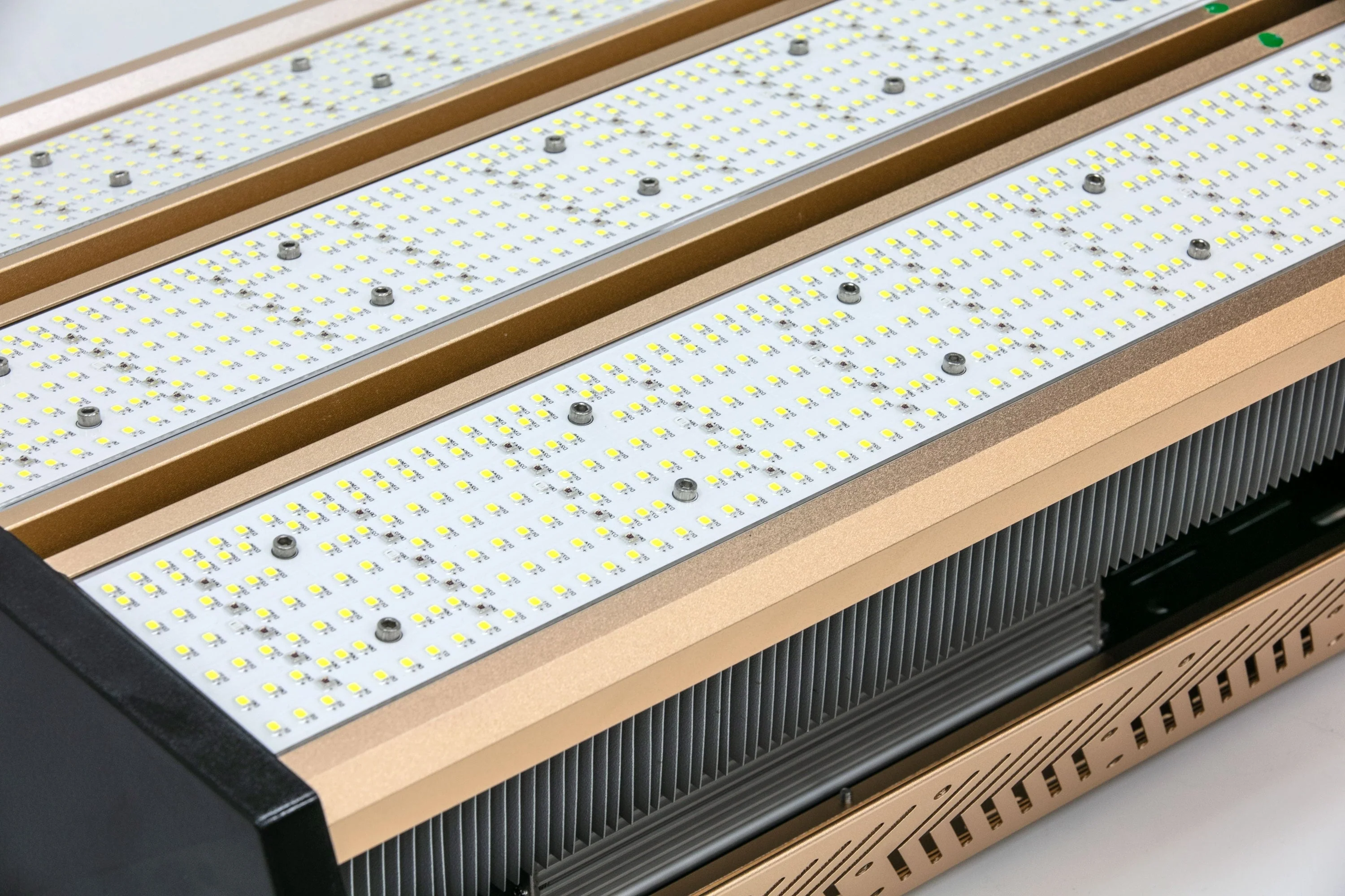 Grower's Choice TSL-800 Full Spectrum 800 Watt LED Grow Lights - Image 7