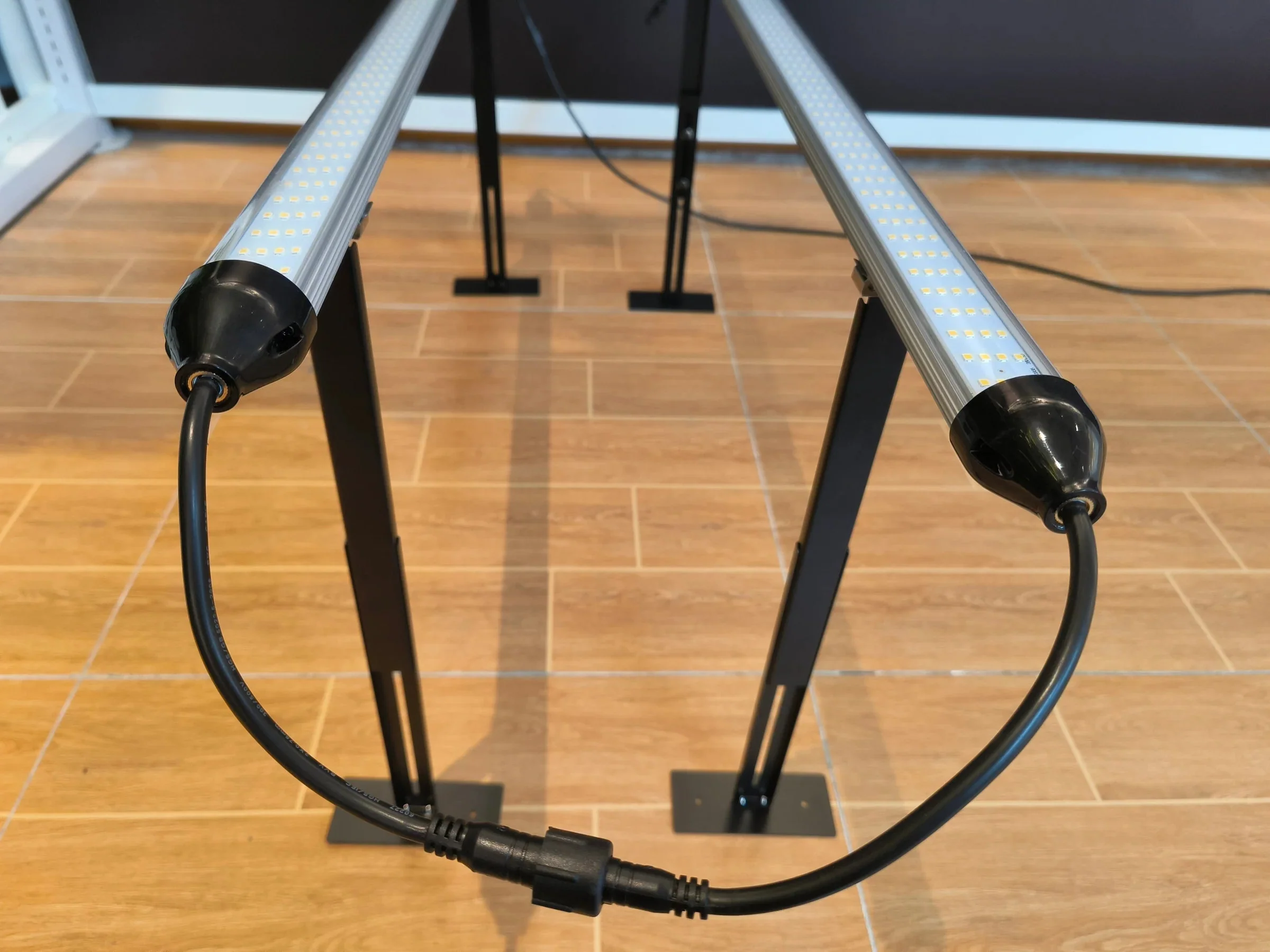 Mammoth Lighting Clone and Inter-canopy LED grow light bar (2 bars per box), 50w each - Image 10