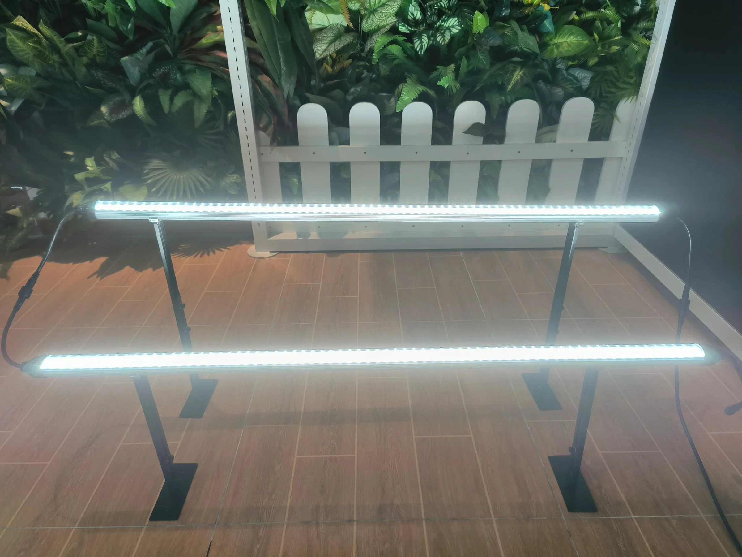 Mammoth Lighting Clone and Inter-canopy LED grow light bar (2 bars per box), 50w each - Image 8