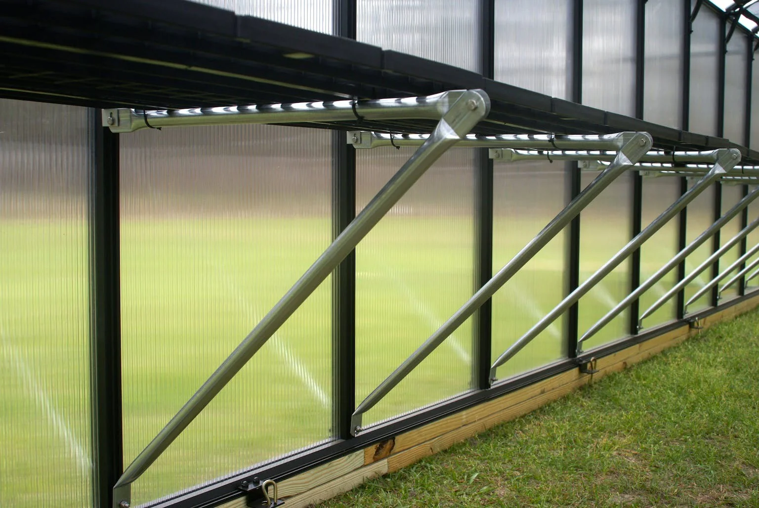 Riverstone Mont Moheat Greenhouse - Image 4