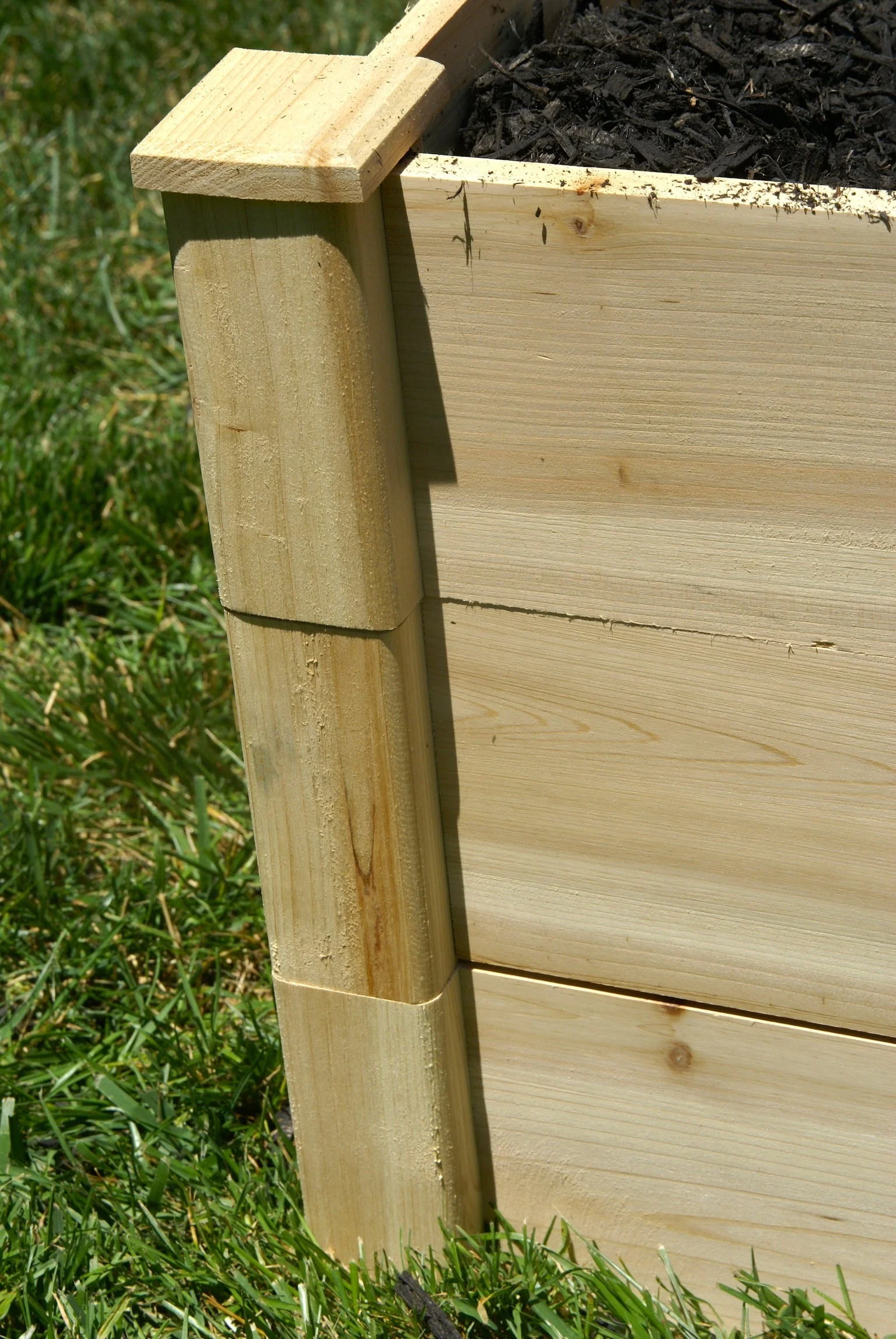 Riverstone Raised Garden Bed (4ft x 4ft x 17.5in) - Image 4